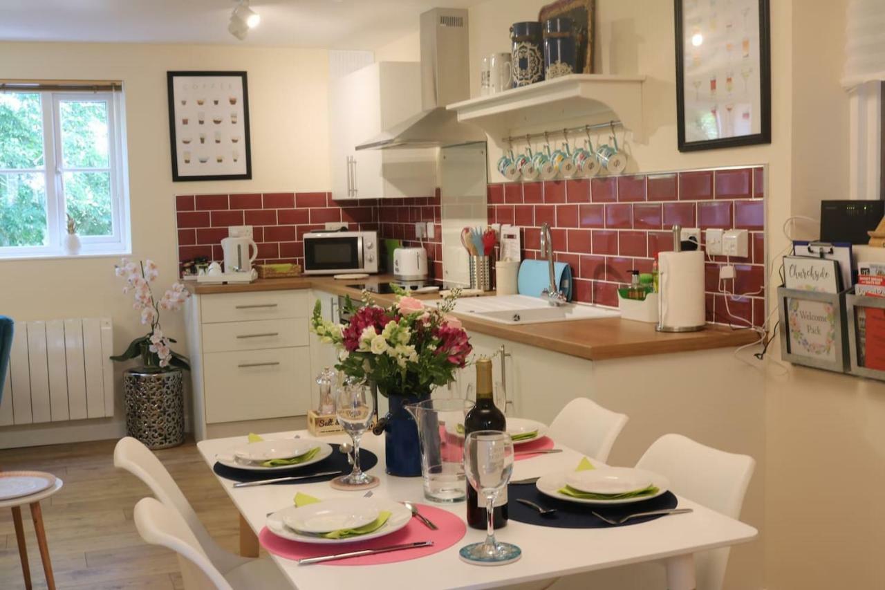 Pristine Apartment In The Centre Of Glastonbury Eksteriør billede